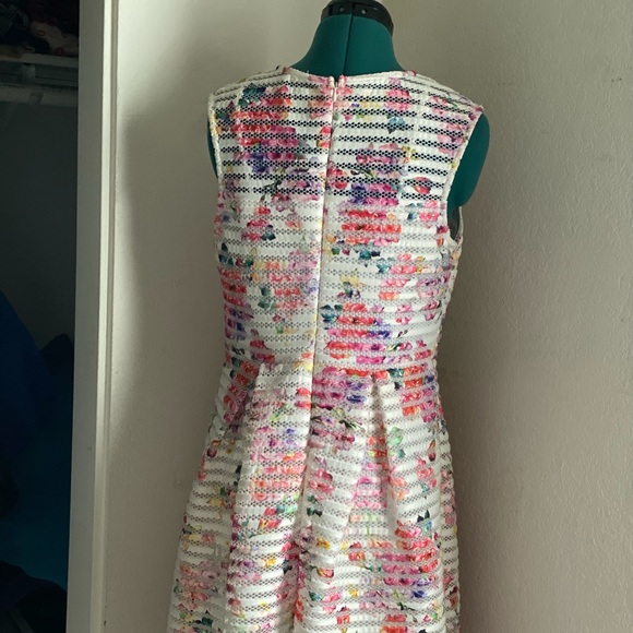 Colorful Floral women’s Tea Dress Size 10 - Picture 2 of 8